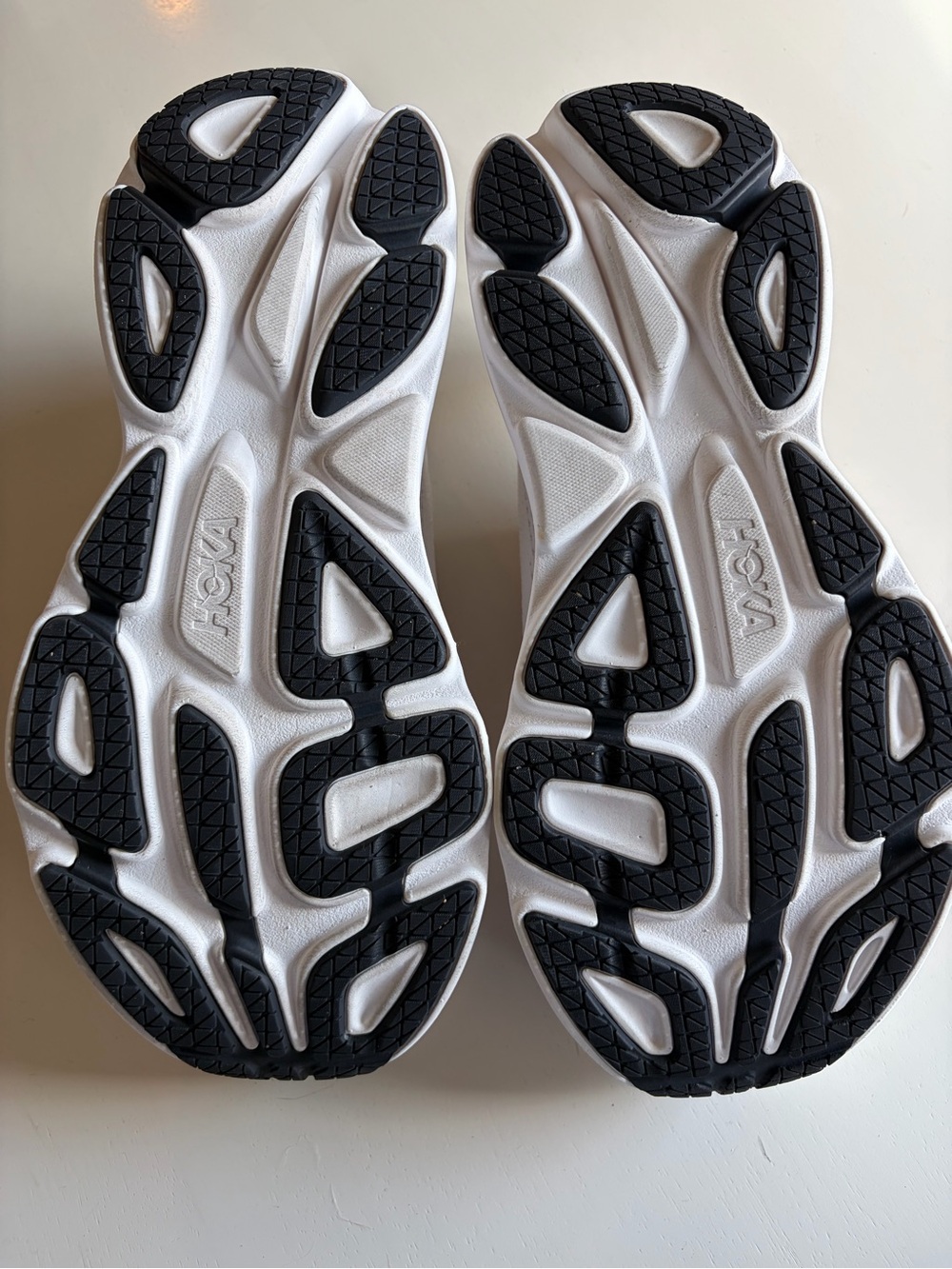 Hoka Bondi 8 White with Red Logo - Picture 9 of 9